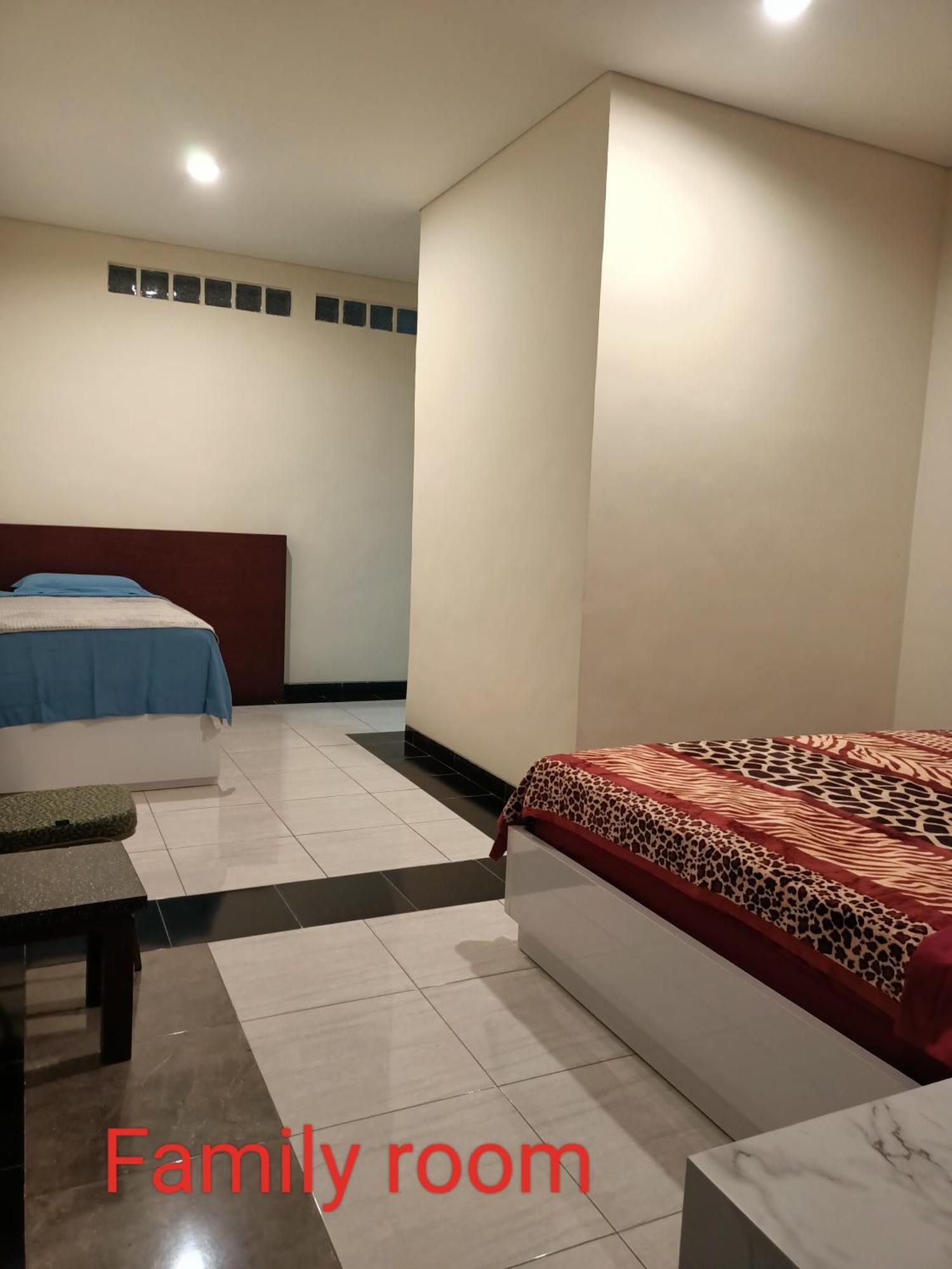 Chacha Homestay & Dormitory Ruteng Exteriör bild